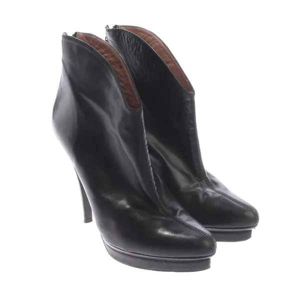 Ankle Boots, in Black, Pura López