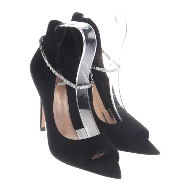 Peeptoes, in Schwarz, Gianvito Rossi