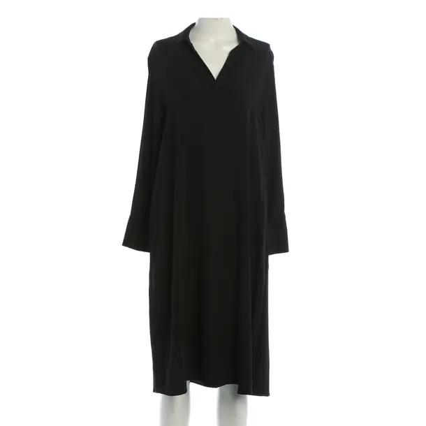 Abito, in Nero, Seta, Una questione di cuore