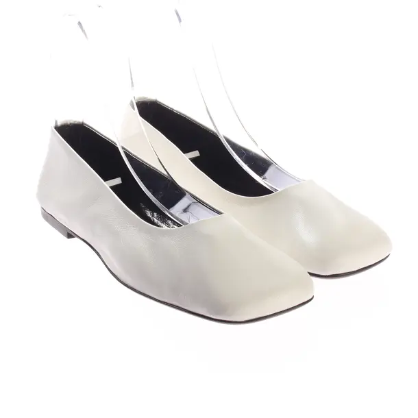 Scarpe basse, in Bianco, La fila