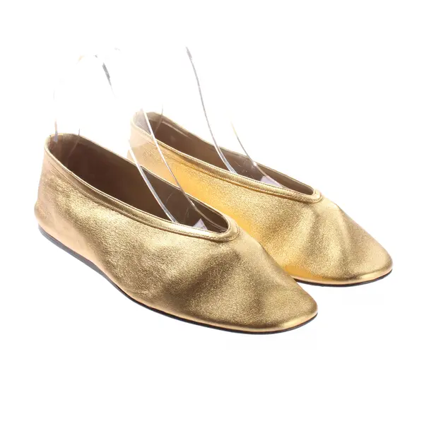 Ballerinas, in Gold, Le Monde Béryl