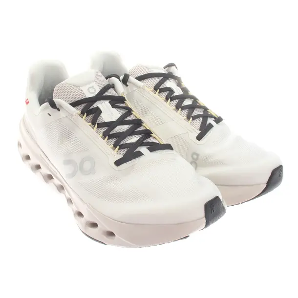 Sneakers, in White, On