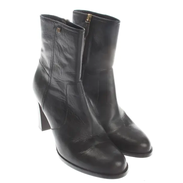 Ankle Boots, in Dark Brown, Escada