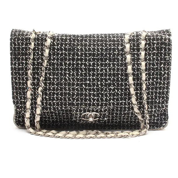 Shoulder Bag in Black, Leather, Chanel