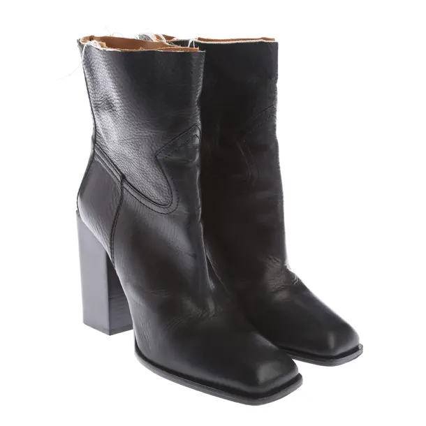 Ankle Boots in Black, , Saint Laurent