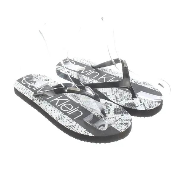 Slides, in Schwarz, Calvin Klein