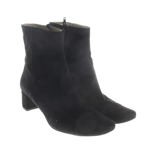 Ankle Boots, in Black, Lottusse