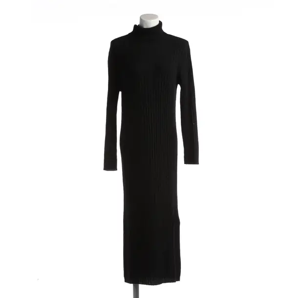 Dress in Black, Cashmere, Lisa Yang