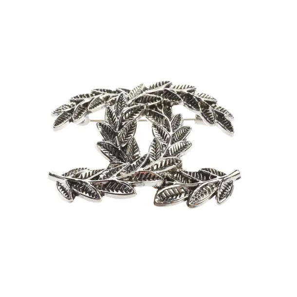 Brosche, in Silber, Metall (metallisch, metallisiert), Chanel