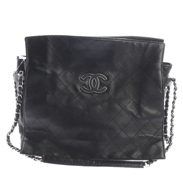 Cross Body Bag, in Black, Leather, Chanel