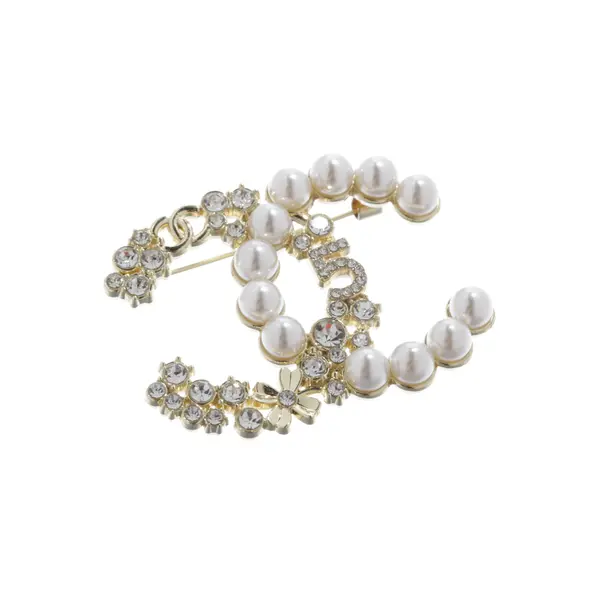 Brooch, in Gold, Metal (metallic, metallized), Chanel