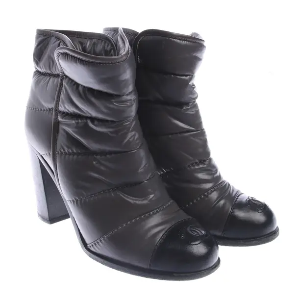 Stiefeletten in Grau, , Chanel