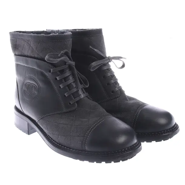 Stiefeletten in Schwarz, , Chanel
