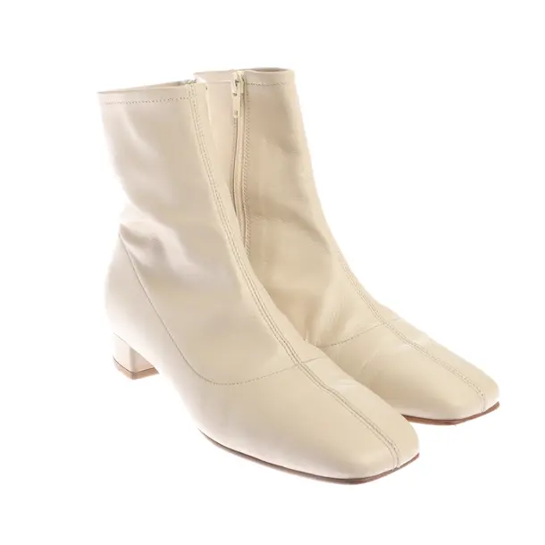 Stiefeletten in Weiß, , By Far