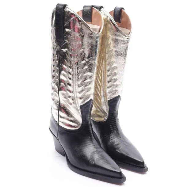 Boots in Black, , Paris Texas