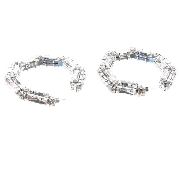 Earrings in White, Metal (metallic, metallized), Area