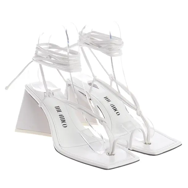 Sandali, in Bianco, L'Attico