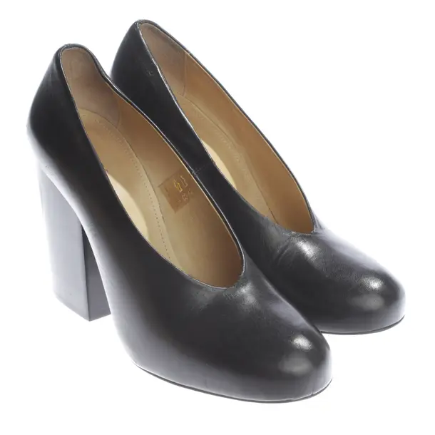 Pumps, in Black, Lemaire