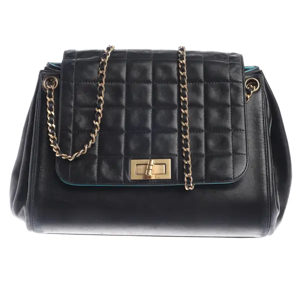 Schultertasche in Schwarz, Leder, Chanel