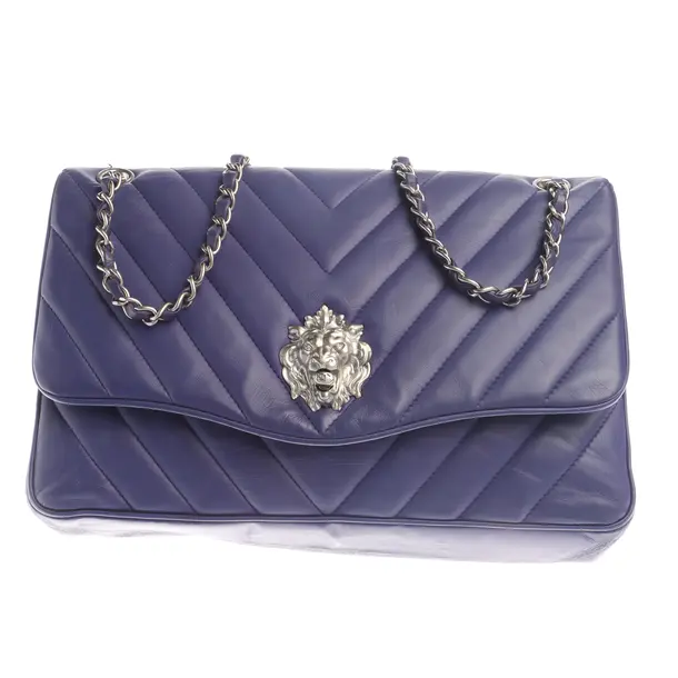 Shoulder Bag in Purple, Leather, Chanel