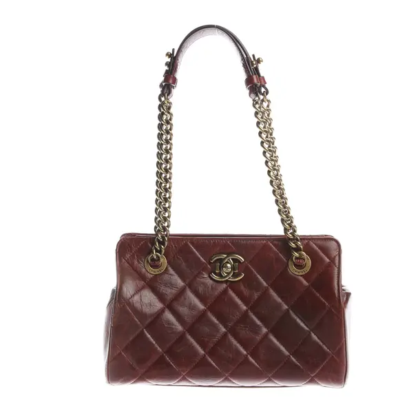 Shoulder Bag in Red, Leather, Chanel