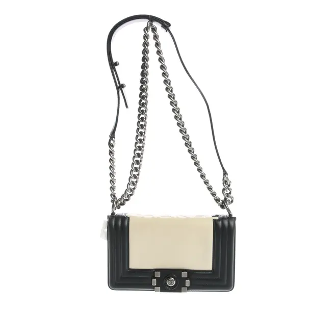 Shoulder Bag in Black, Leather, Chanel