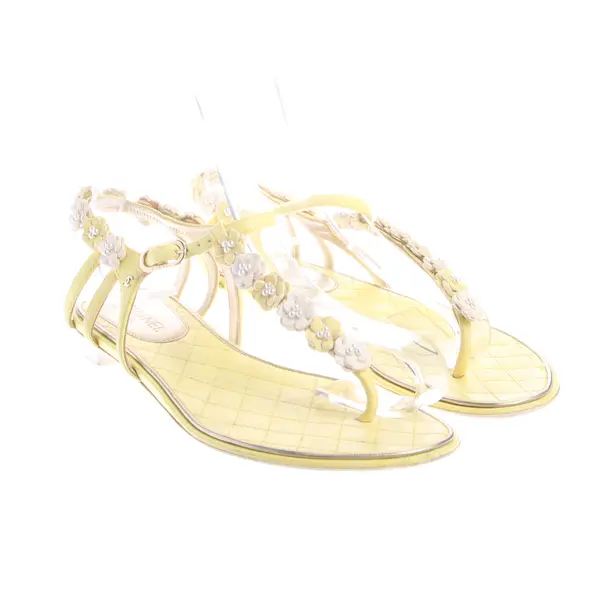 Sandali con cinturino, in Giallo, Chanel