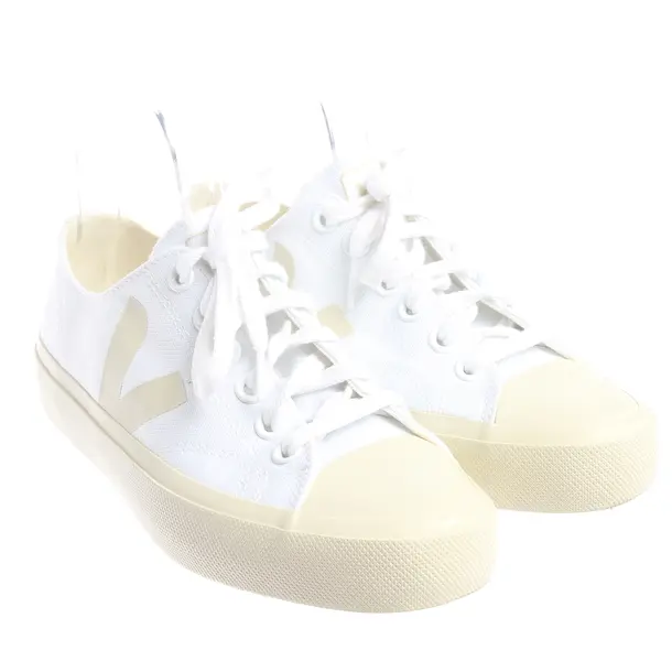 Sneakers in White, , Veja