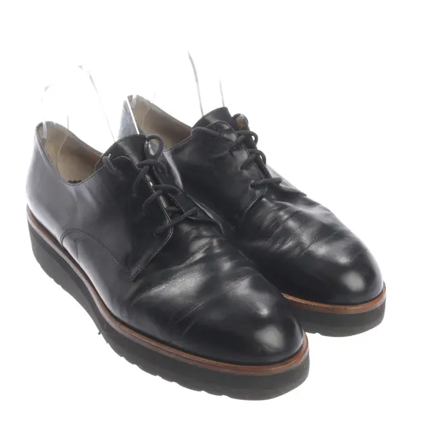 Flats in Black, , Truman´s
