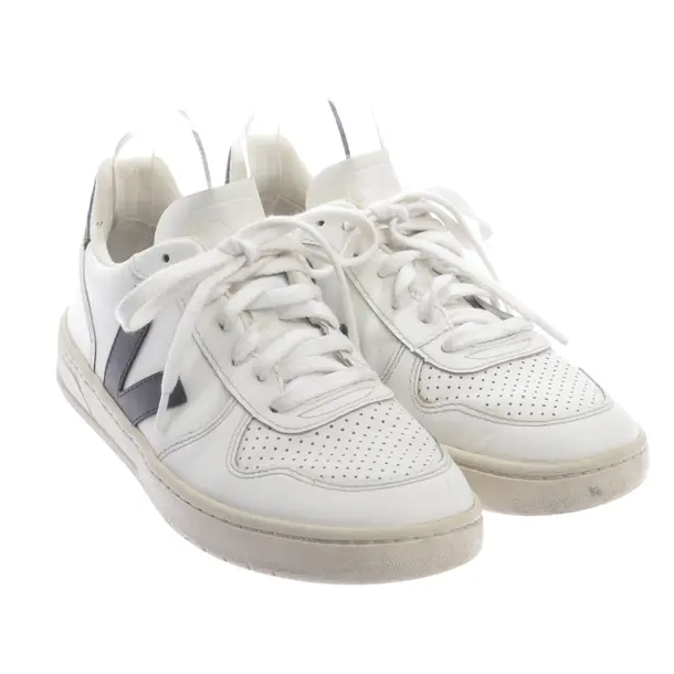 Sneakers in Black, , Veja