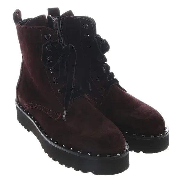 Boots in Rot, , Mrs & Hugs