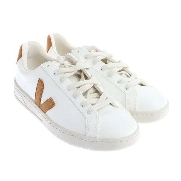 Sneakers in White, , Veja