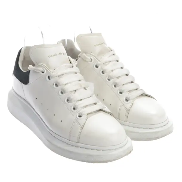 Sneaker, in Weiß, Alexander McQueen