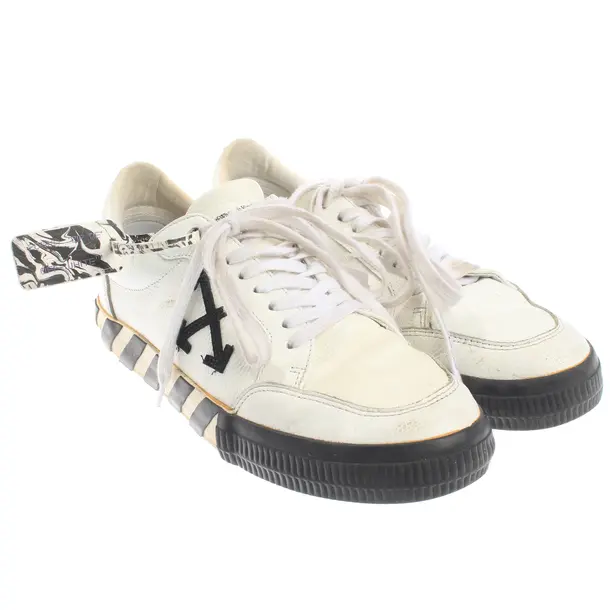 Sneakers, in White, Off-White