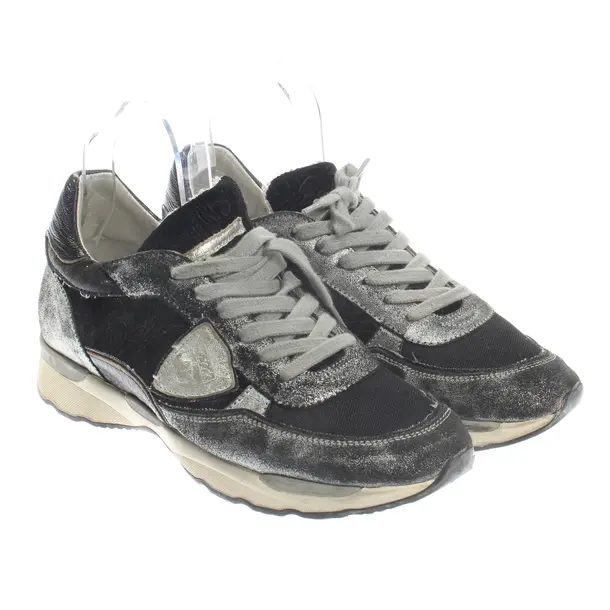 Sneakers, in Black, Philippe Model