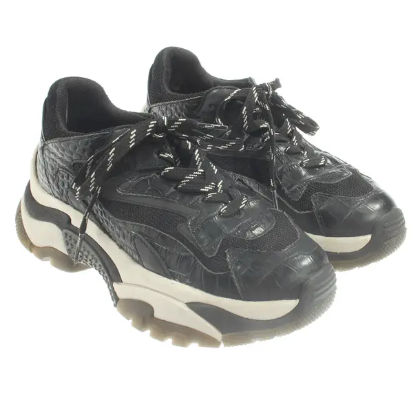 Sneakers, in Black, Ash