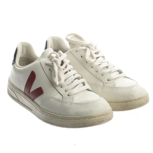 Sneakers in White, , Veja