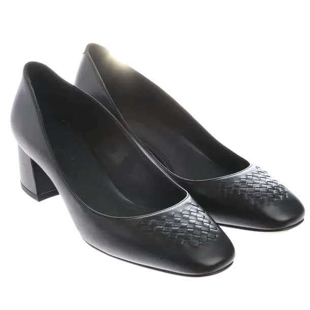 Pumps in Black, , Bottega Veneta