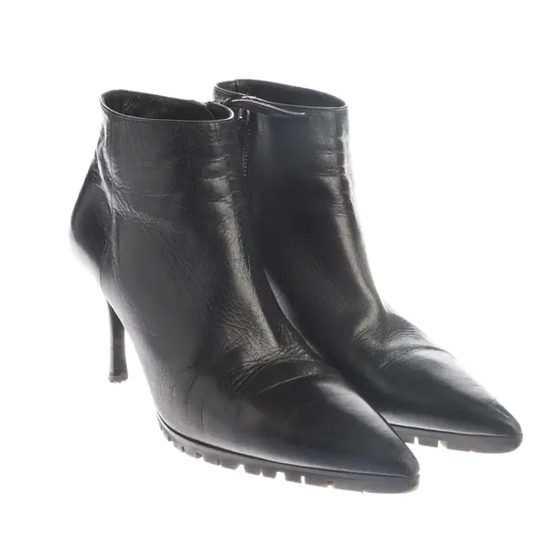 Stiefeletten in Schwarz, , Miu Miu