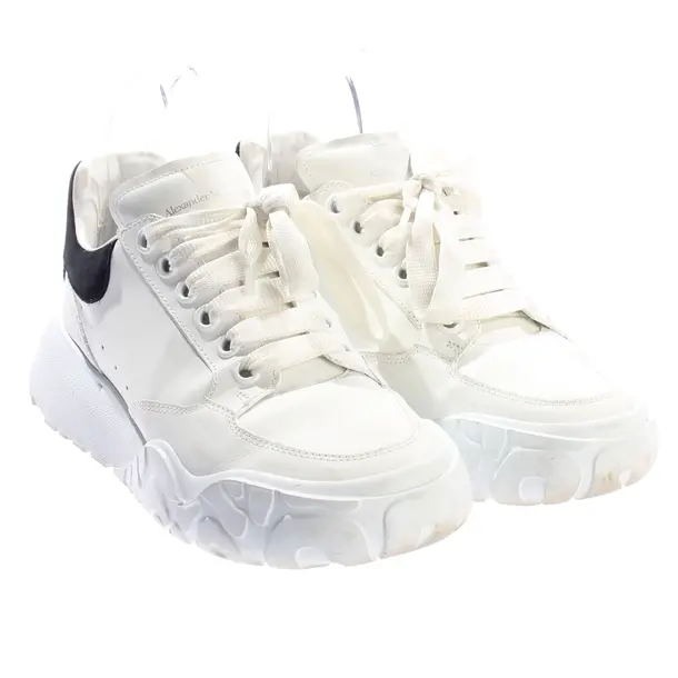 Sneaker, in Weiß, Alexander McQueen