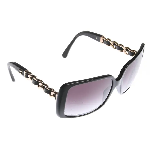Sunglasses in Black, Synthetic / Natural Material, Chanel