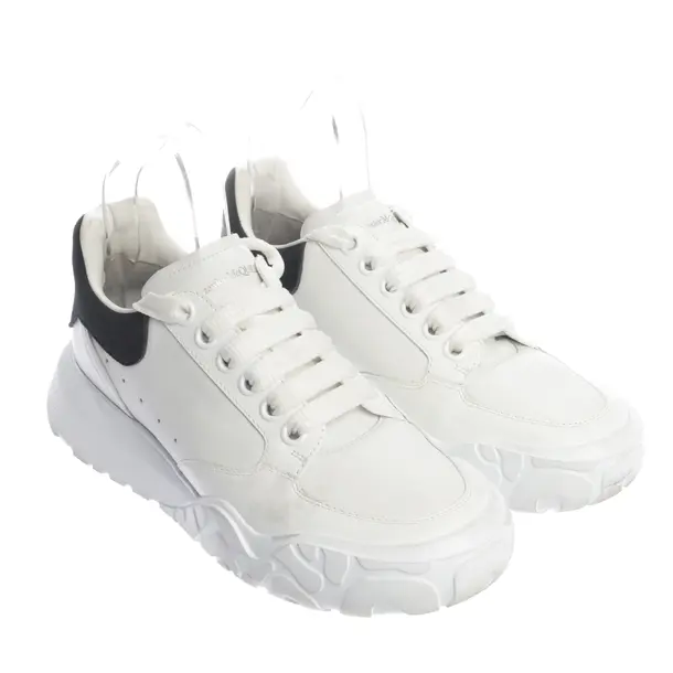 Sneaker in Weiß, , Alexander McQueen
