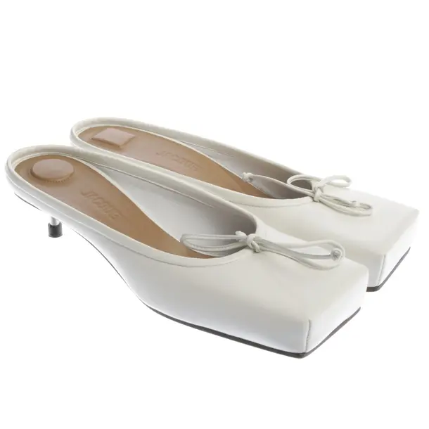 Pumps in Weiß, , Jacquemus