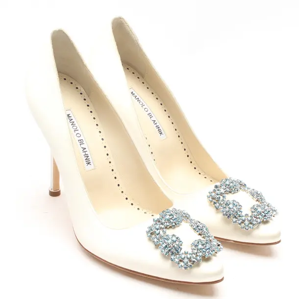 Pumps in White, , Manolo Blahnik