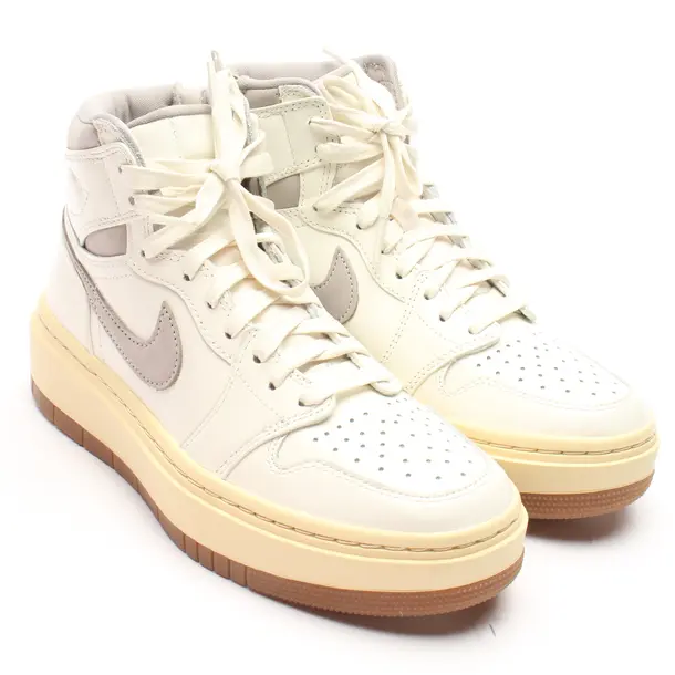 Sneakers in White, , Nike