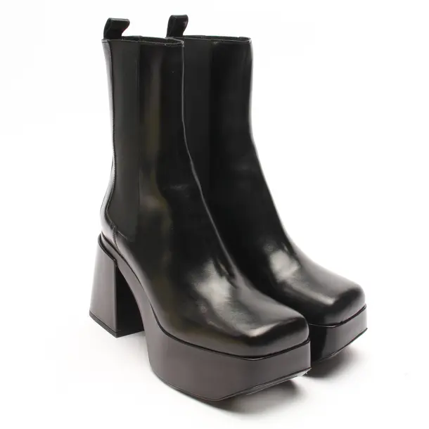 Ankle Boots in Black, , Dorothee Schumacher