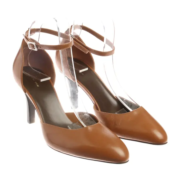 Pumps in Braun, , The Row