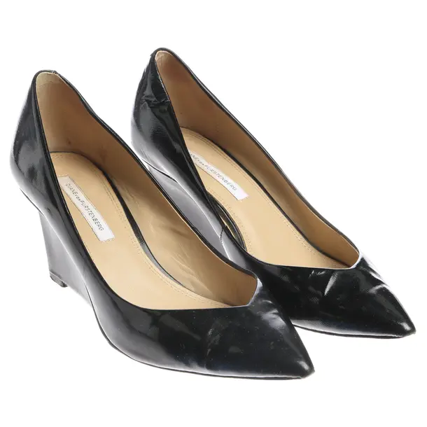 Wedges in Schwarz, , Diane von Furstenberg
