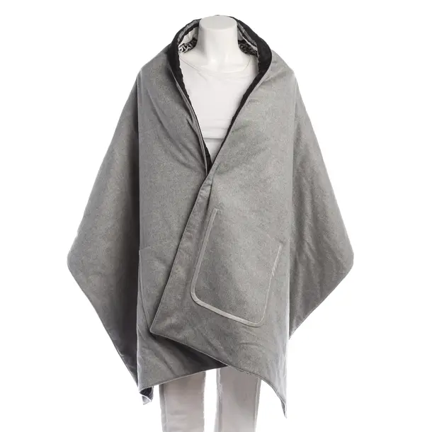 Scarf in Gray, Wool, Burberry London