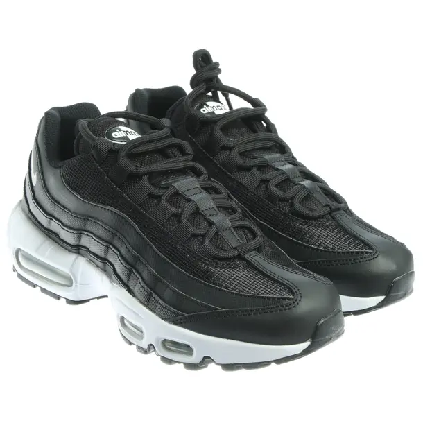 Sneakers in Black, , Nike